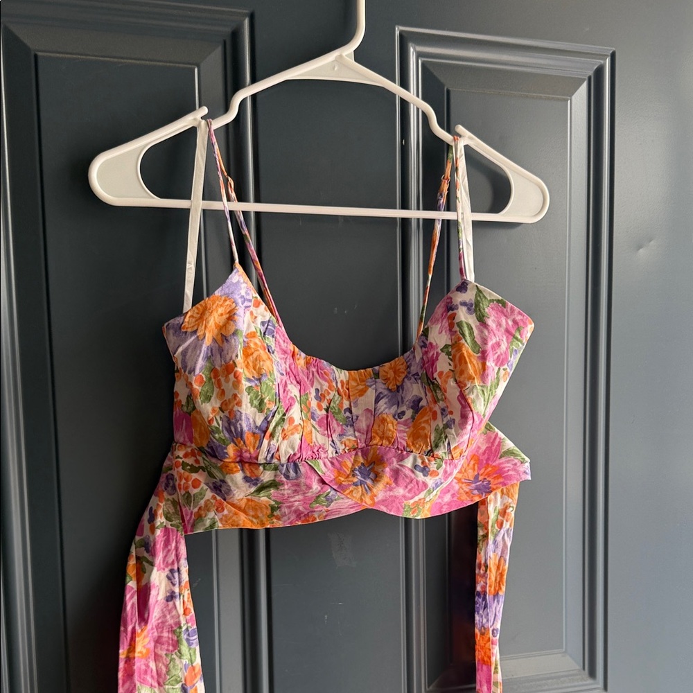 NWOT Floral Women's Crop Top